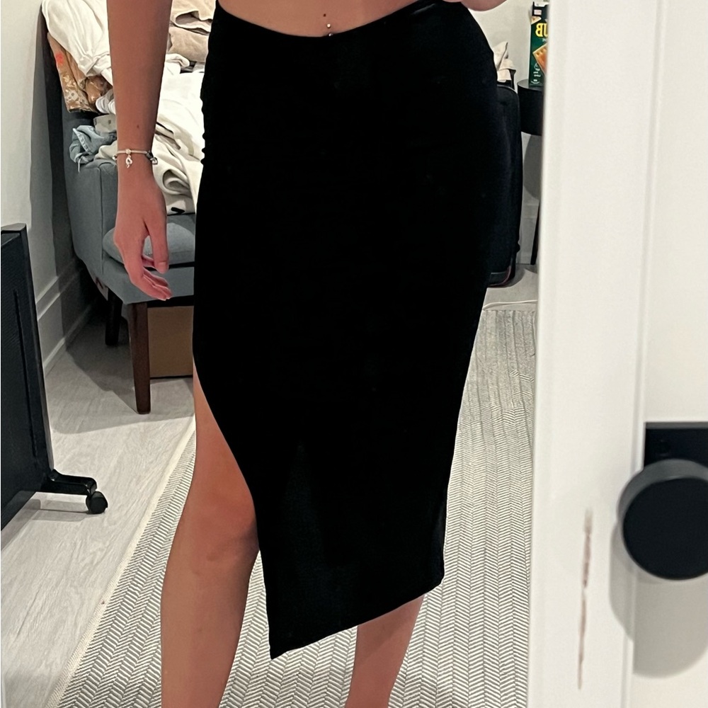black long skirt